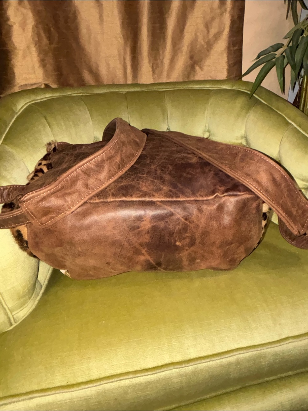 Metallic Cowhide / Leopard Fringe Bucket Handbag/ Backpack 18”X20” - Picture 4 of 14
